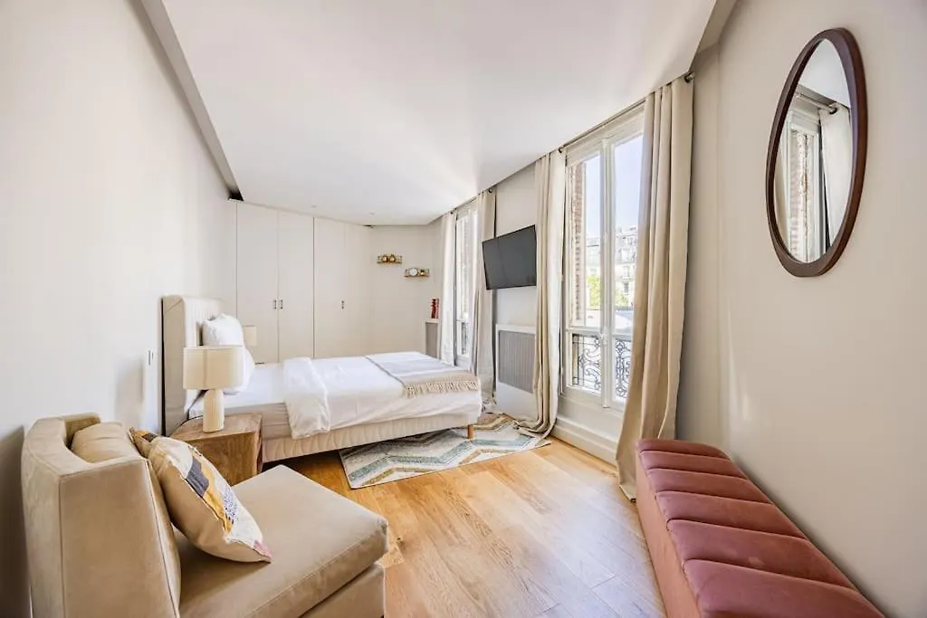 4pers # 1 Bedroom # Pereire # 17